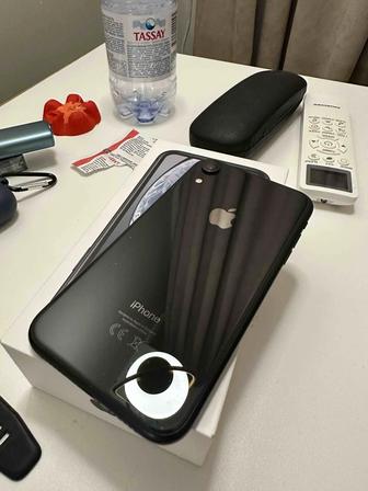 Продам IPhone XR Black