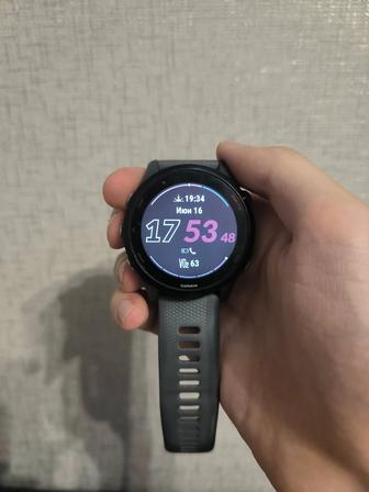 Часы Garmin Forerunner 255