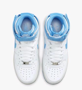 Продам новые кроссовки Nike