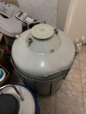 Продам Сосуд Дюара для жидкого азота