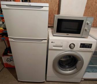 Продам холодильник стиральная машина и микроволновая