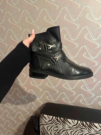 Продам женские осенние полусапожки