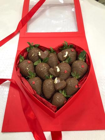 Клубника в шоколаде Астана