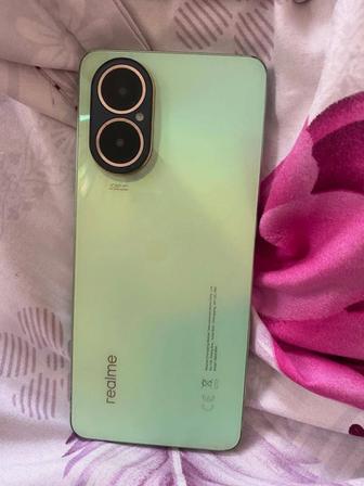 Срочно продам телефон realme c67