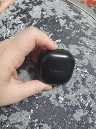 Продам наушники беспроводные