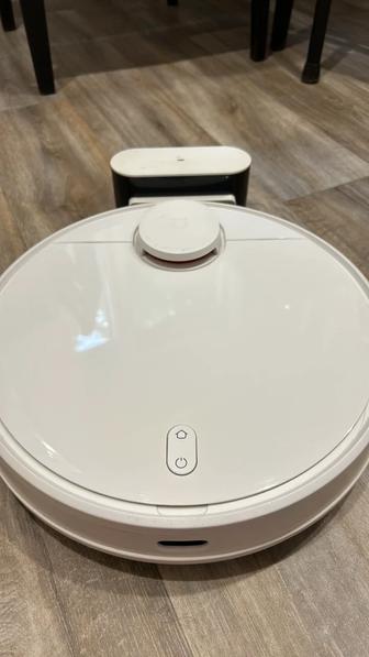 Продам робот-пылесос Mi Robot Vacuum-Mop P
