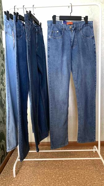 Мужские джинсы