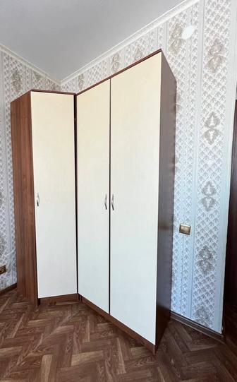 Корпусная мебель, шкафы, комод, стол и стулья