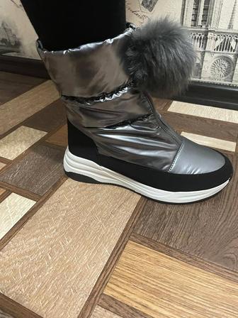 Зимние женские дутыши, натуральная овечья шерсть.