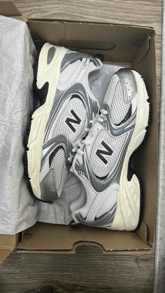 New Balance 530