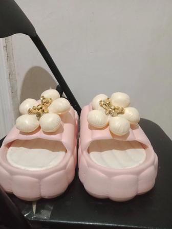 Шлепанцы для дома и бани