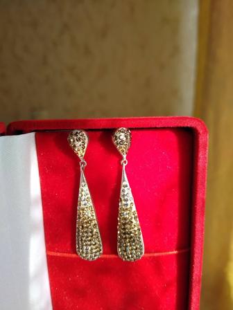 Серьги серебряные.