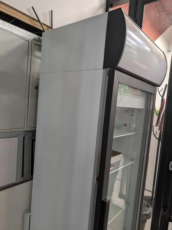 Продается витринный холодильник со стеклянными дверьми POLAIR, б/у