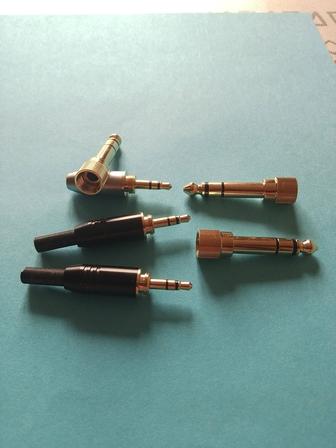 Разъемы и переходники для ремонта наушников.