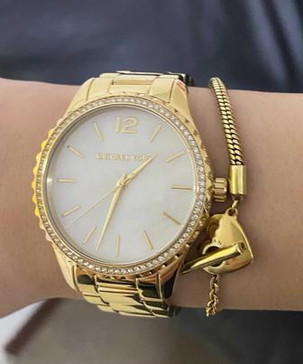 Продам часы Бренда Michael kors