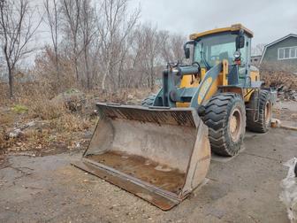 Услуги фронтального погрузчика 2м3
