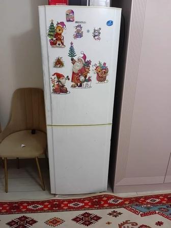 Продается холодильник