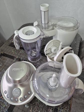 Продам кухонный комбайн PHILIPS.