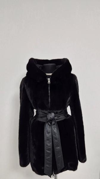Продам Норковую шубу BLACKGLAMA