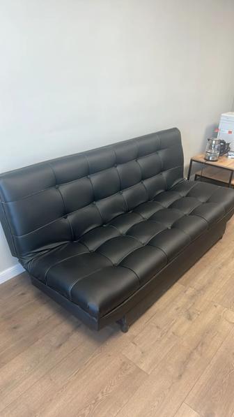 Продаю диван в офис