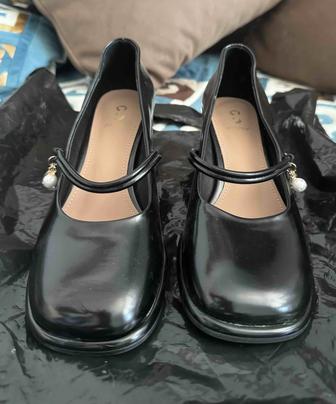 Новые туфли Josiny
