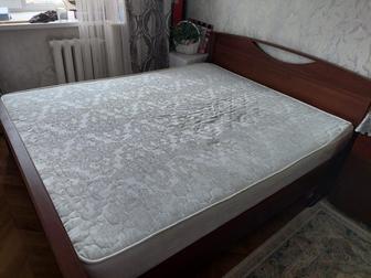 Продам кровать двуспальную