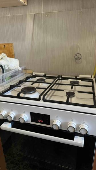 Газовая плита с духовкой