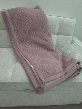 Двуспальное покрывало!