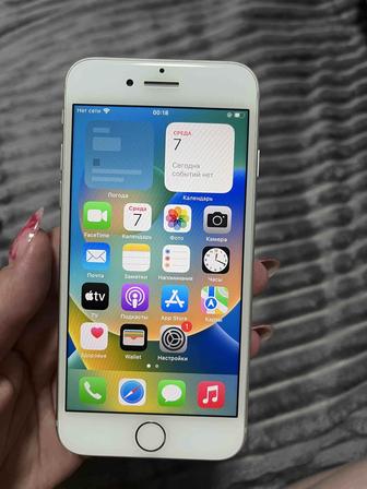 Продам, IPhone 8