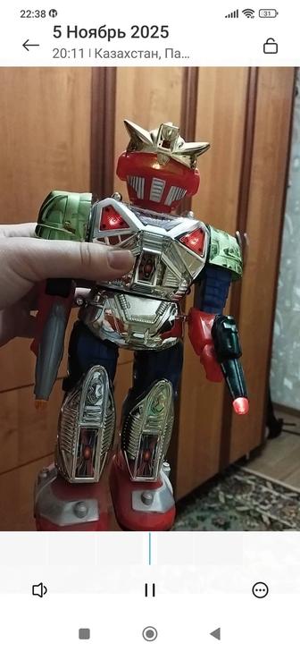 Робот на батарейках