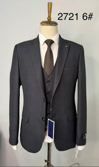 Продам мужской костюм