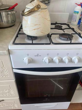 Продам газ плиту