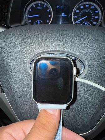 Apple watch  (2) 44mm