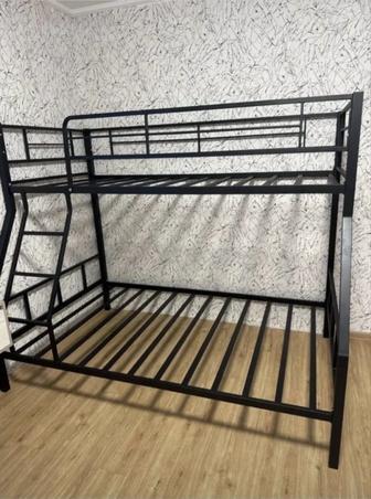 продам двухъярусную кровать