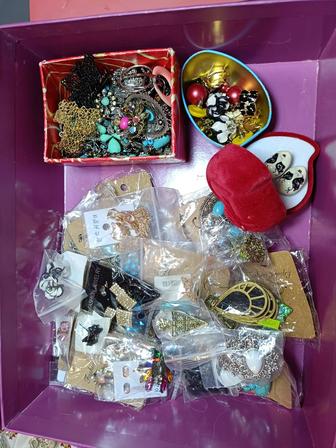 Бижутерия серьги, подвески, ожерелья, кольца