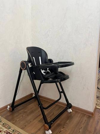 Детский стульчик для кормления
