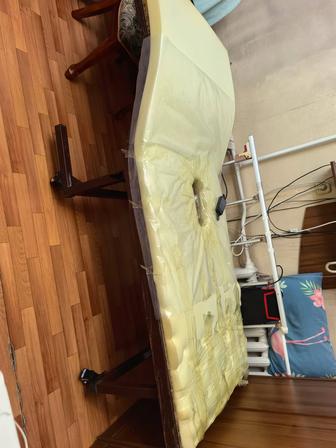 Кровать для лежачих больных с новым матрасом