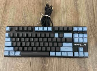 Продаю клавиатуру, в подарок мышка