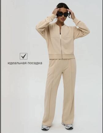 Продам спортивный костюм женский