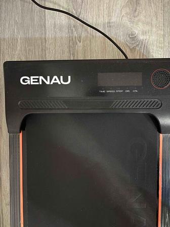 Продам беговую дорожку Genau