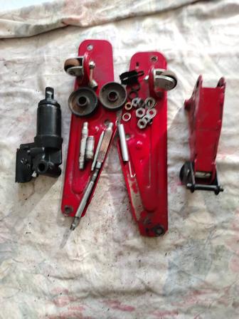 Запчасти для подкатного домкрата. Бу