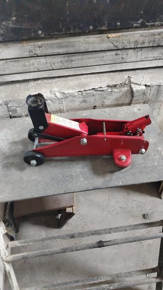 ДОМКРАТ. Запчасти для подкатного домкрата. Бу