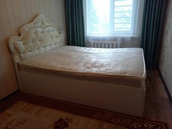 Двухспальный кровать с матрасом