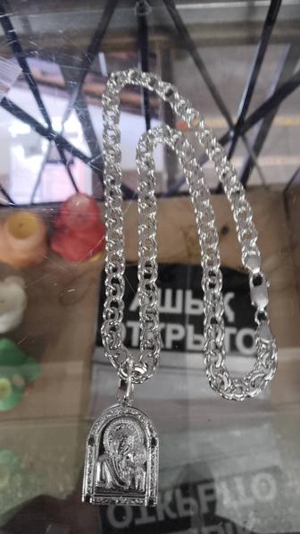 Продам Цепь с Кулоном серебро