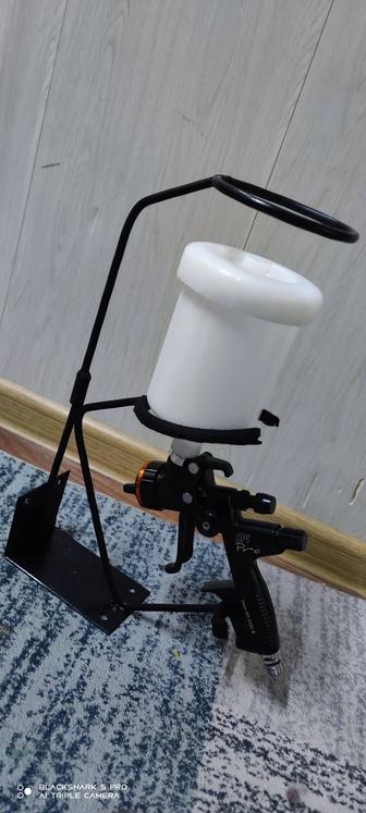 Подставка для краскопульта