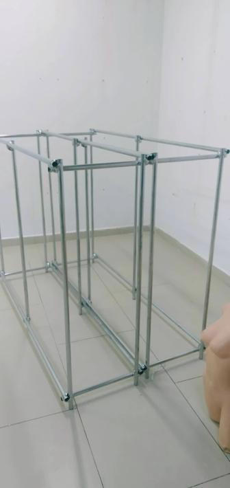 Стойки-рейлы для бутика