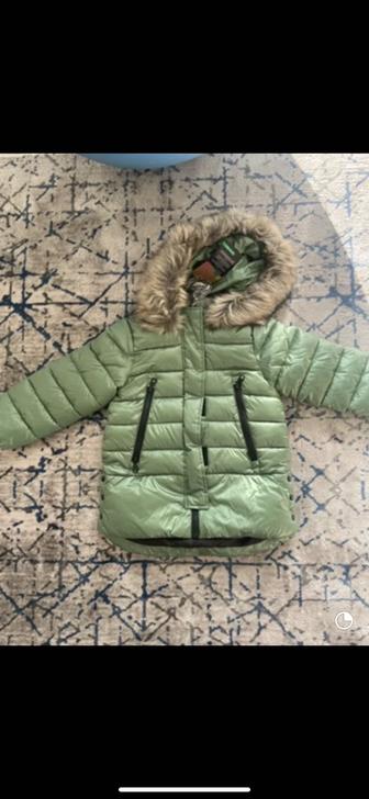 Продам новую детскую зимнюю куртку Coccodrillo