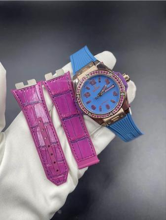 Продам оригинальные швейцарские часы Hublot.Золотые с драгоценными камнями.