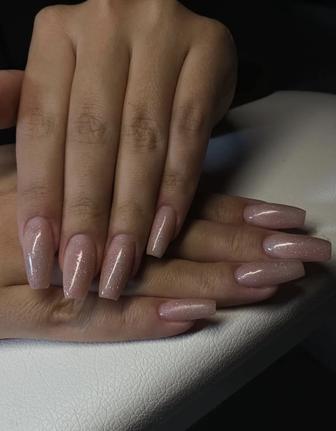 Модель на наращивание ногтей