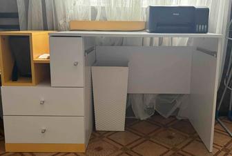 Продам стол компьютерный